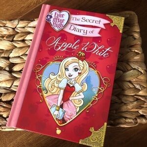 Ever After High: The Secret Diary of Apply White, Hardback book